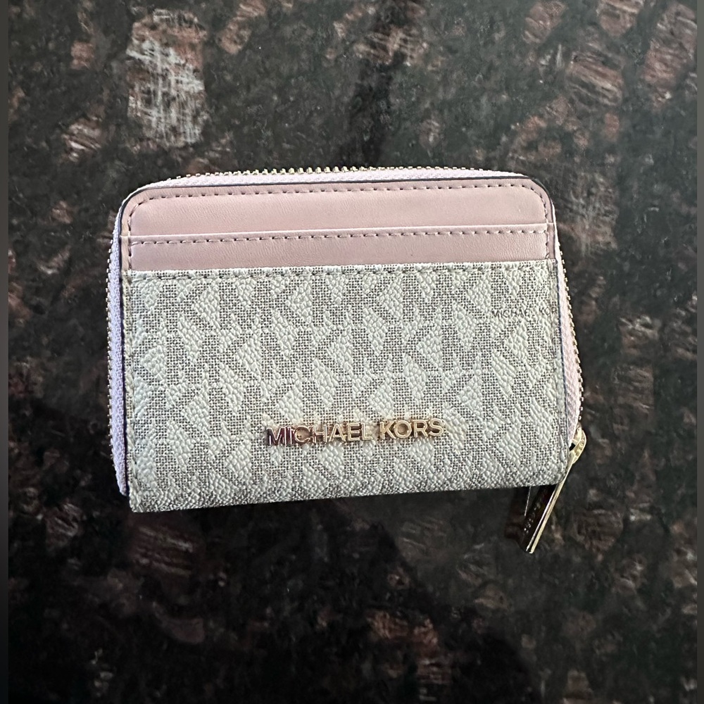 Micheal kors wallet